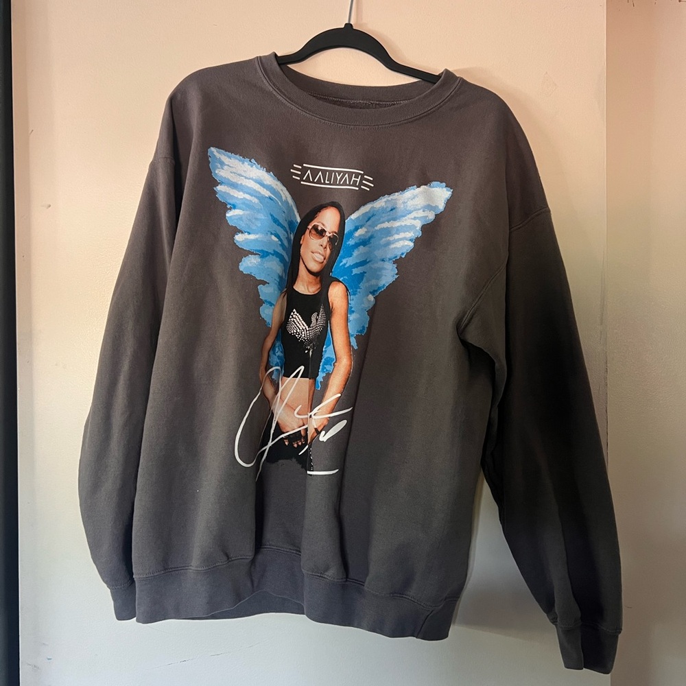 Aaliyah Crewneck